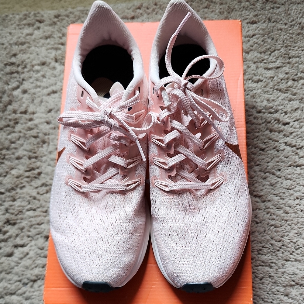 Nike Women's Light Pink Running Sneakers